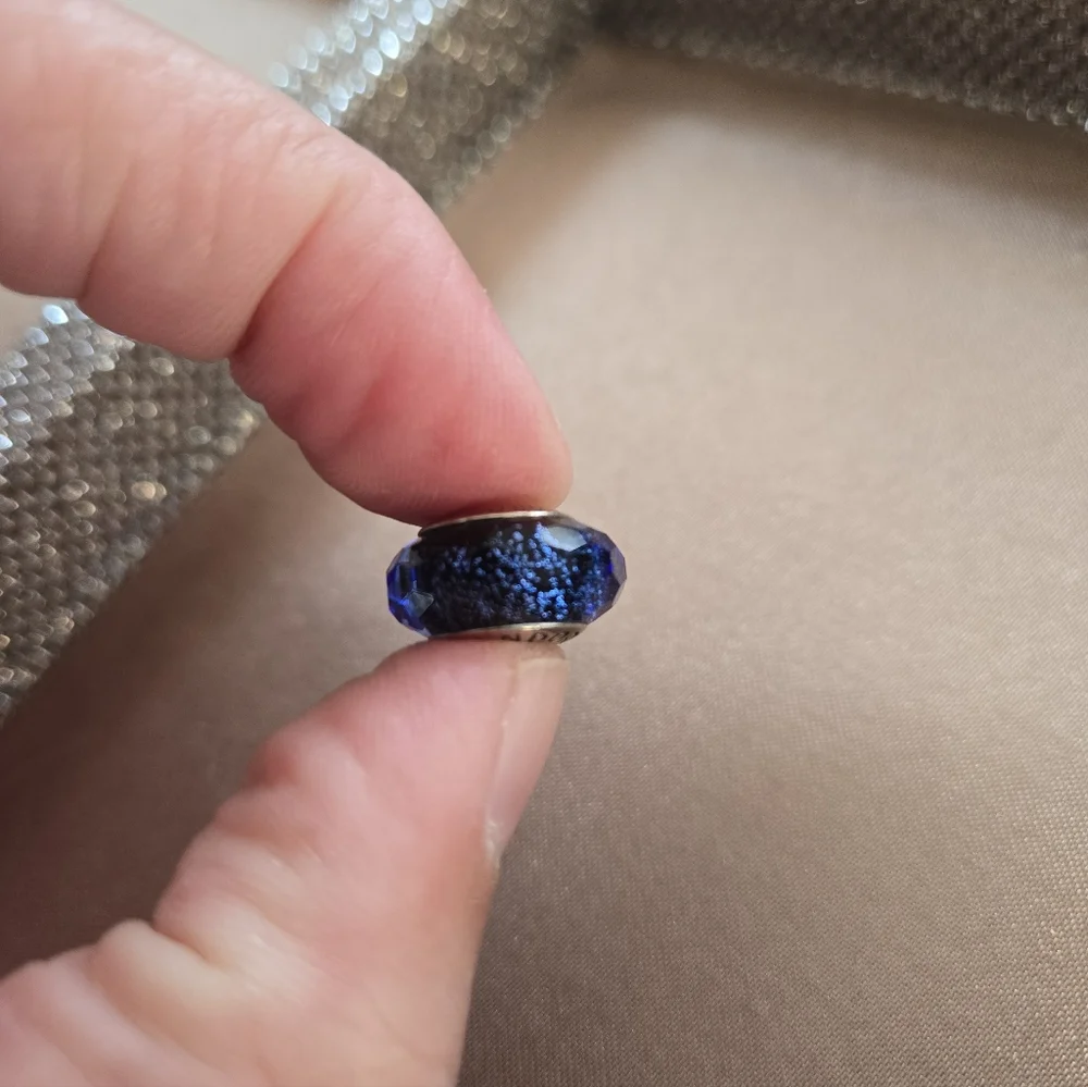 Pandora Fascinating Iridescent Shimmering Murano Glass Charm Blue - Picture 6 of 6